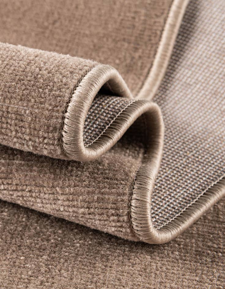 Detail image of 2' 9 x 9' 10 Tribeca Runner Rug