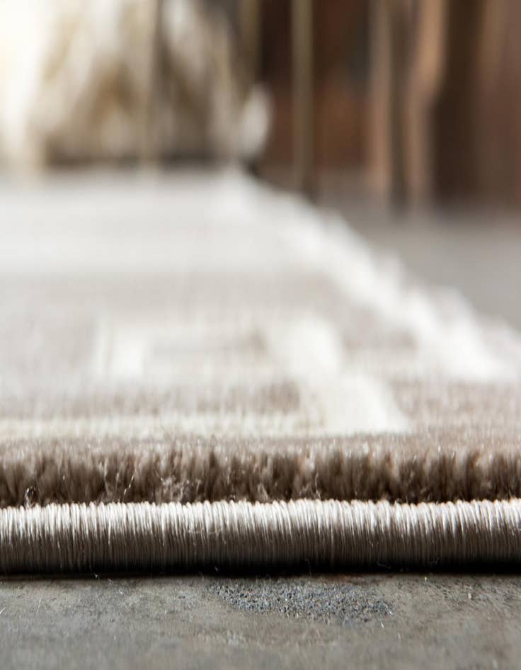 Detail image of 2' 2 x 6' Uptown Runner Rug