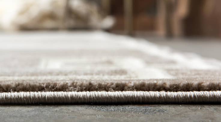 Detail image of Jill Zarin 2' 2 x 6' Uptown Runner Rug