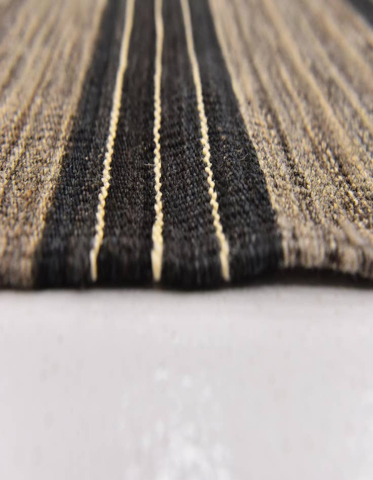 Detail image of 6' 2 x 7' 4  Hand Woven Kilim Modern Wool Square Rug