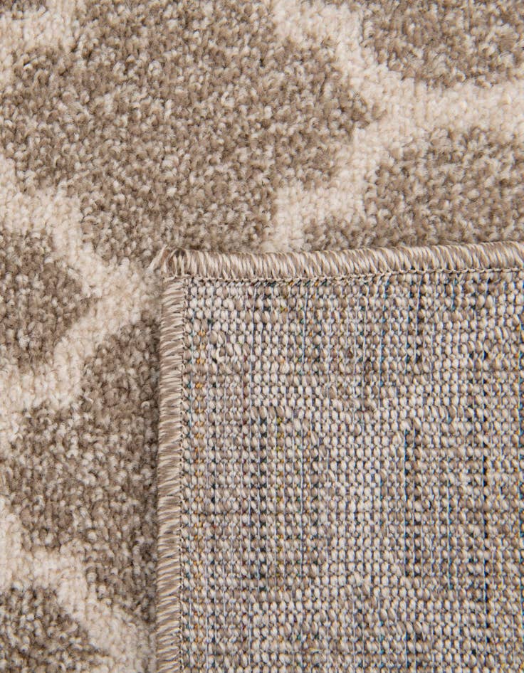 Detail image of 6' x 6' Lattice Square Rug
