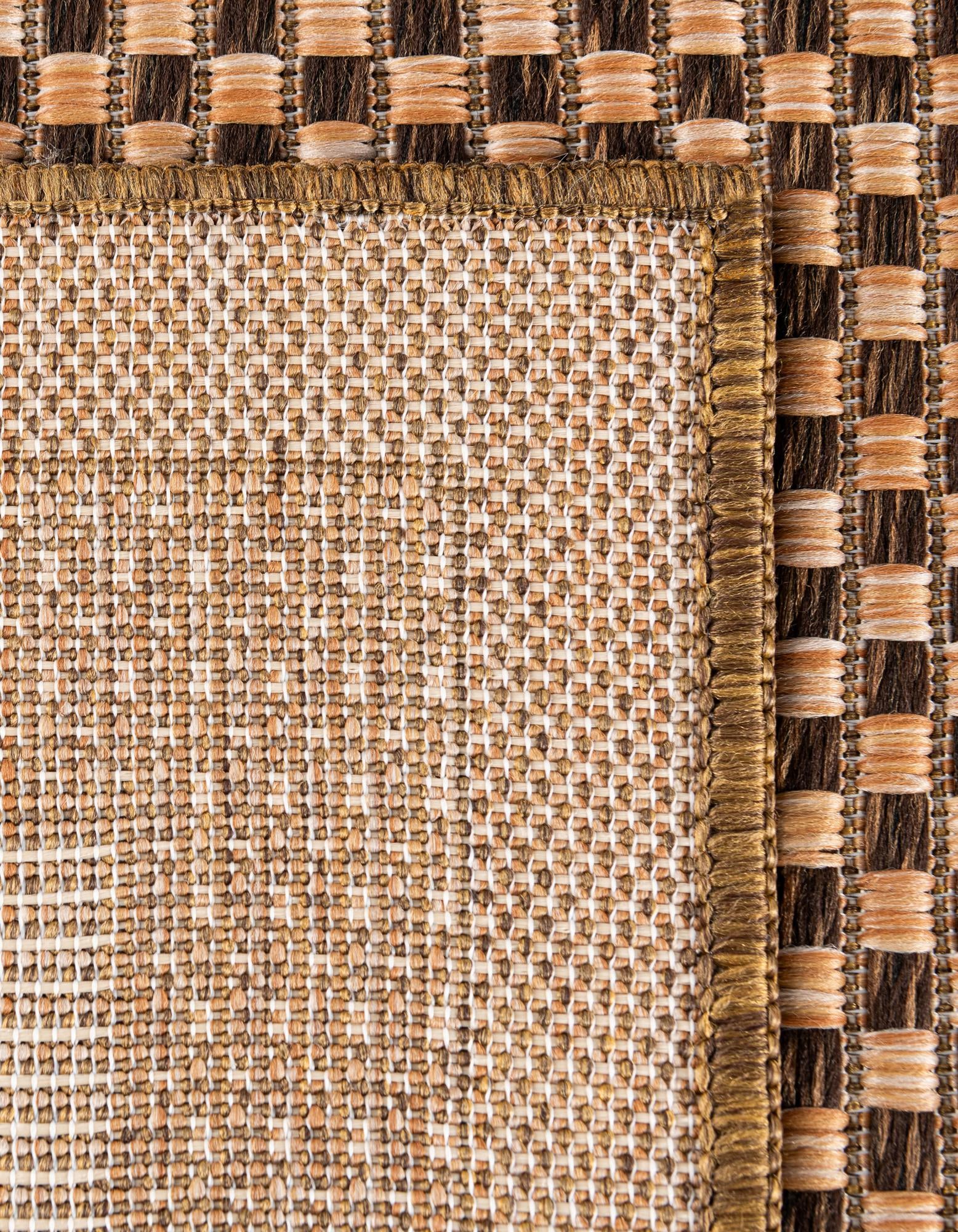 6' x 6' Easy-Clean Border Indoor / Outdoor Square Rug