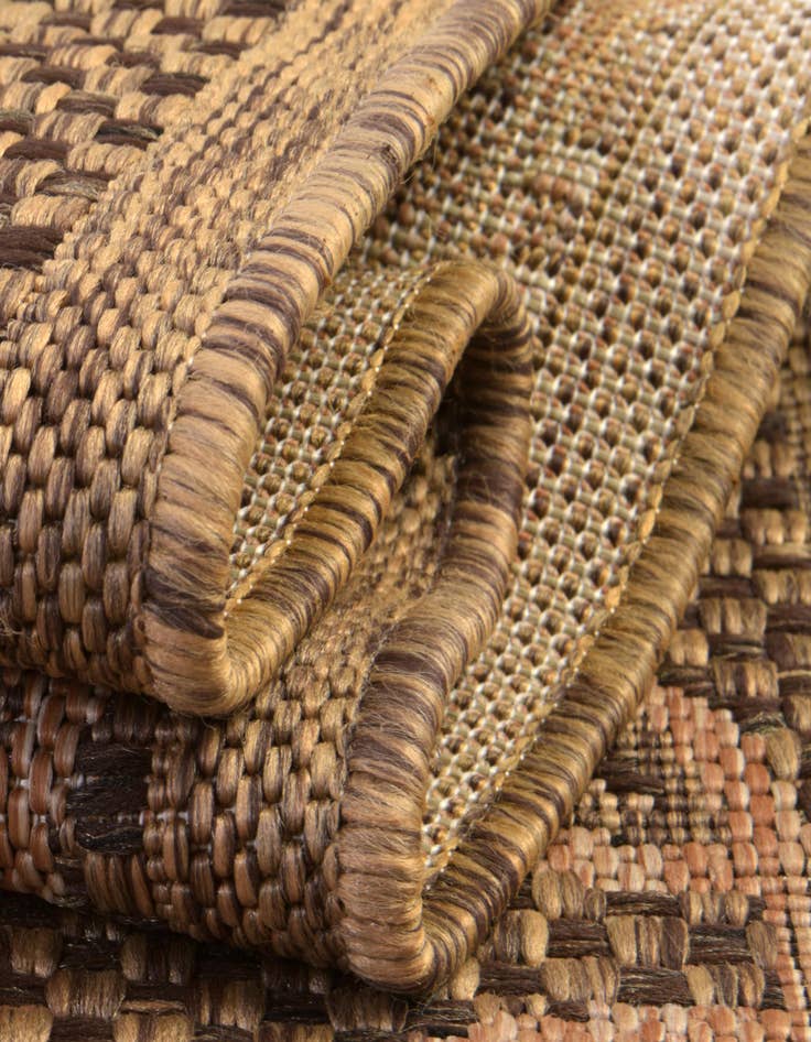 Detail image of 6' x 6' Easy-Clean Trellis Indoor / Outdoor Square Rug