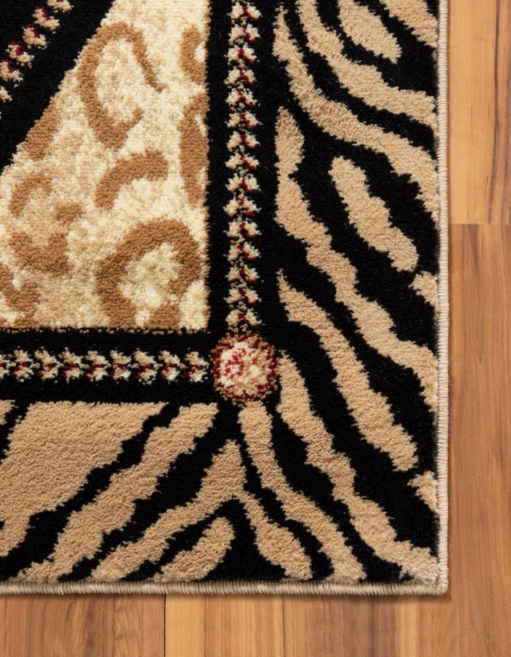 Detail image of 6' x 6' Savannah Square Rug