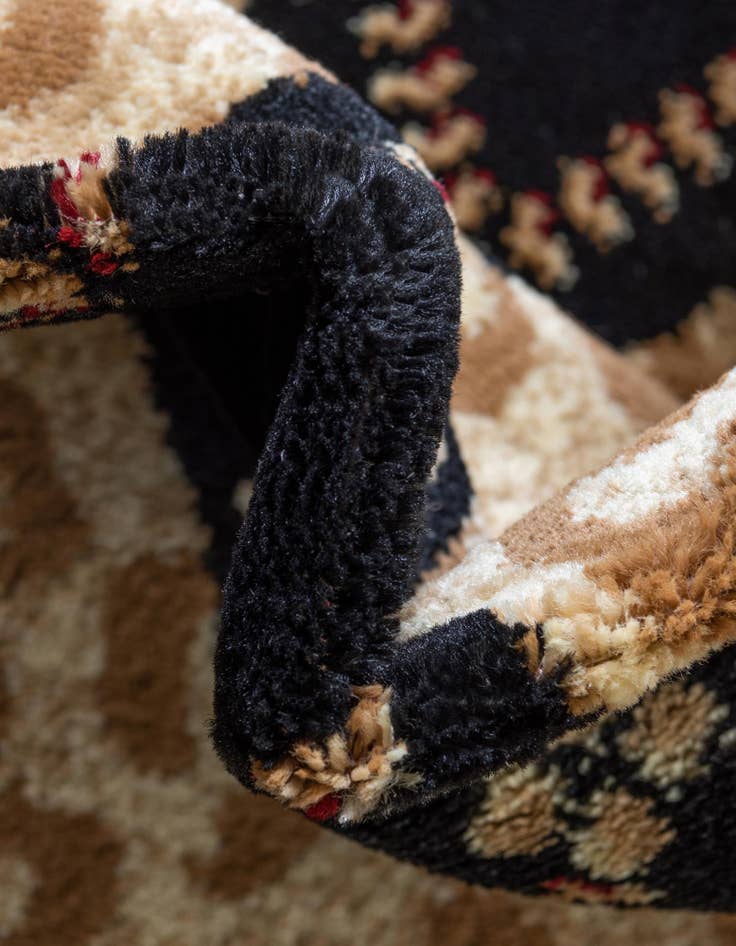 Detail image of 6' x 6' Savannah Square Rug