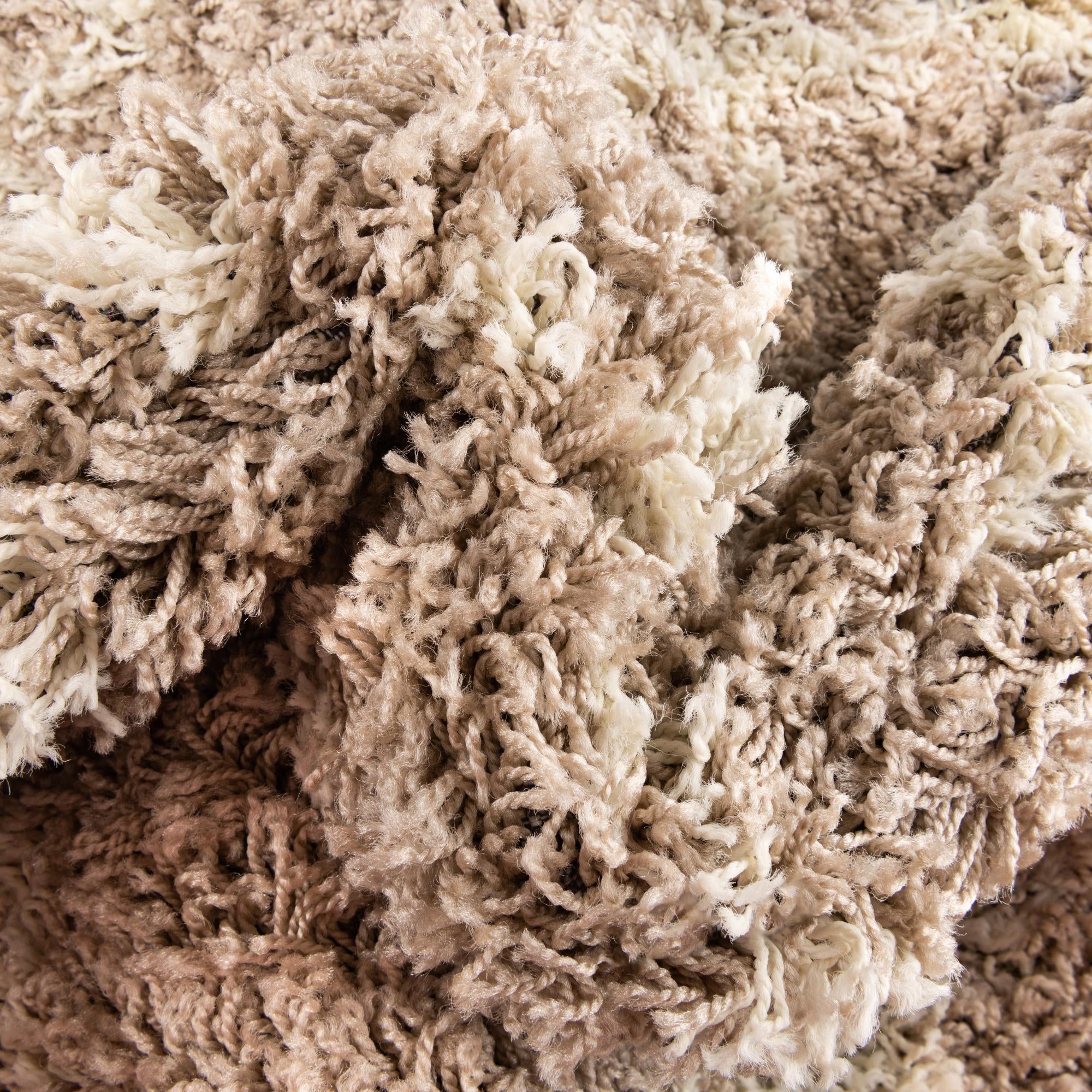 3' 3 x 3' 3 Trellis Shag Square Rug