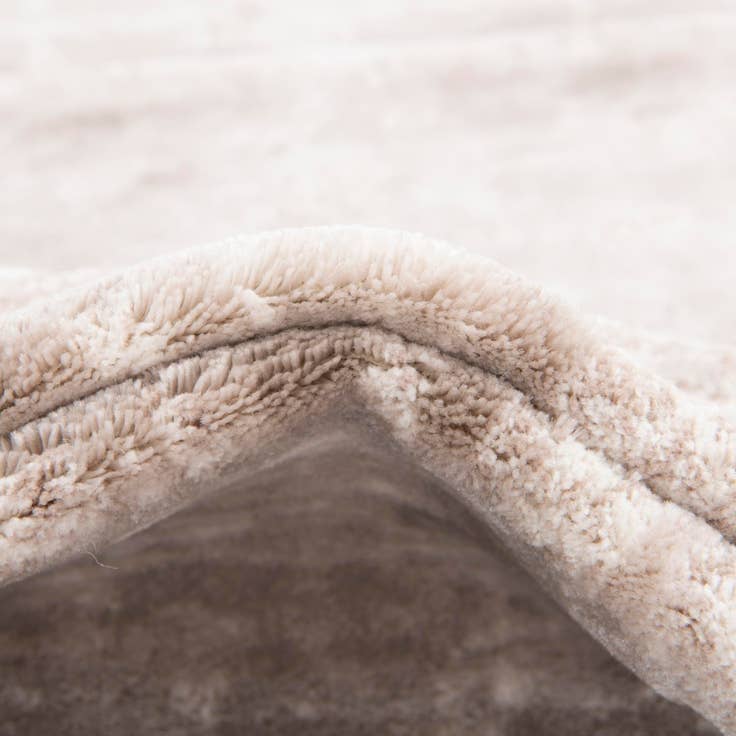 Detail image of Jill Zarin 7' 10 x 7' 10 Uptown Lexington Avenue Square Rug