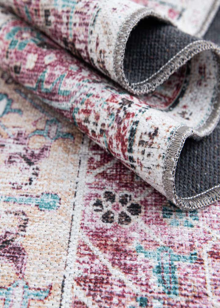 7' 10 x 10' Washable Yara Rug