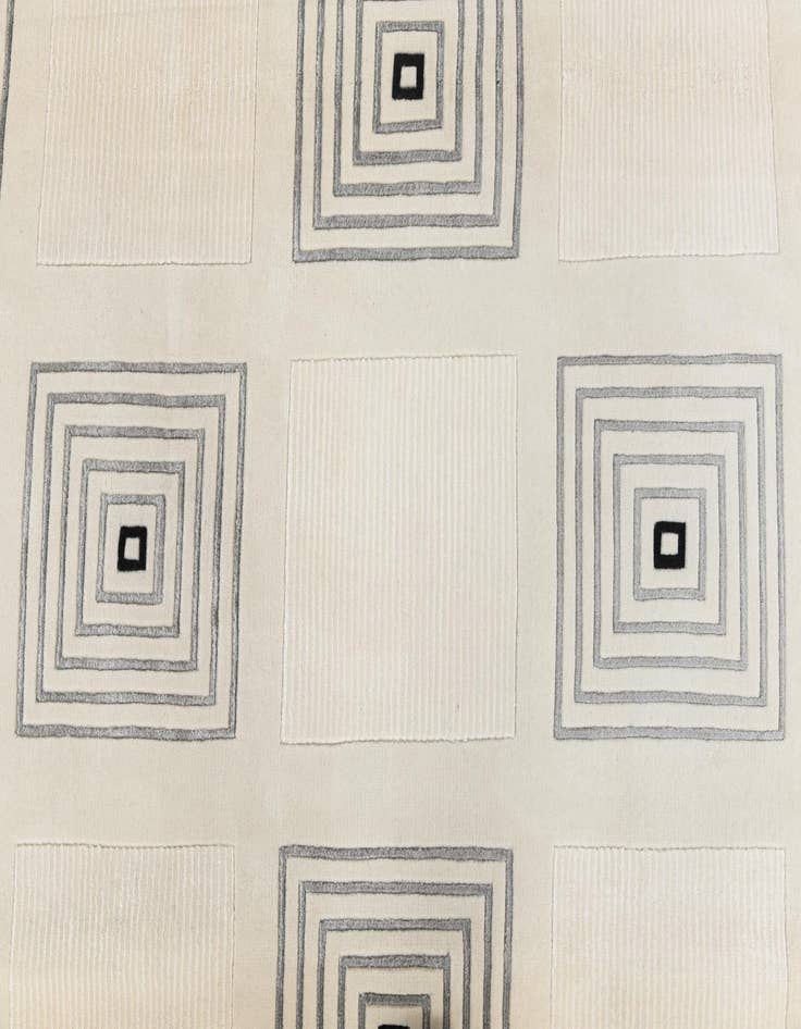 Detail image of 6' 7 x 9' 8  Hand Knotted Darya Wool Rug