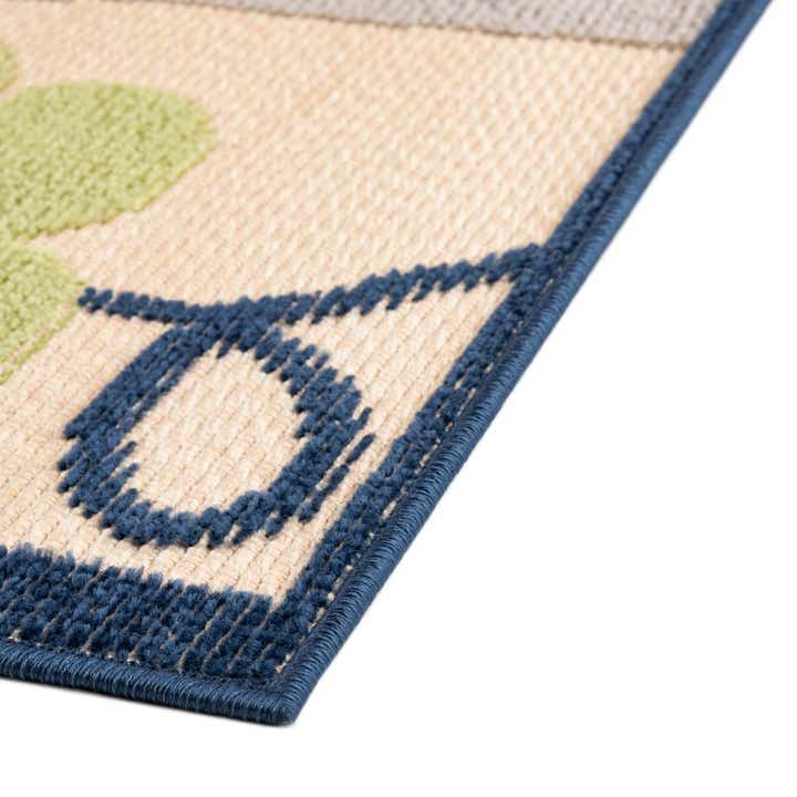 5' 3 x 7' 7 Easy-Clean Indoor / Outdoor Rug