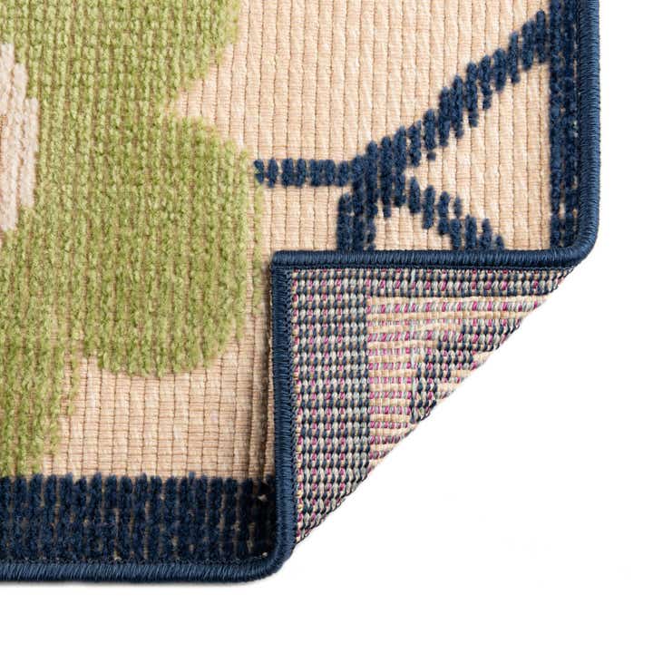 5' 3 x 7' 7 Easy-Clean Indoor / Outdoor Rug