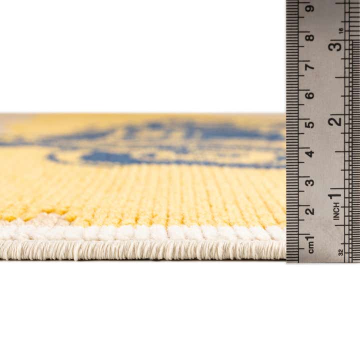 5' 3 x 7' 7 Easy-Clean Indoor / Outdoor Rug