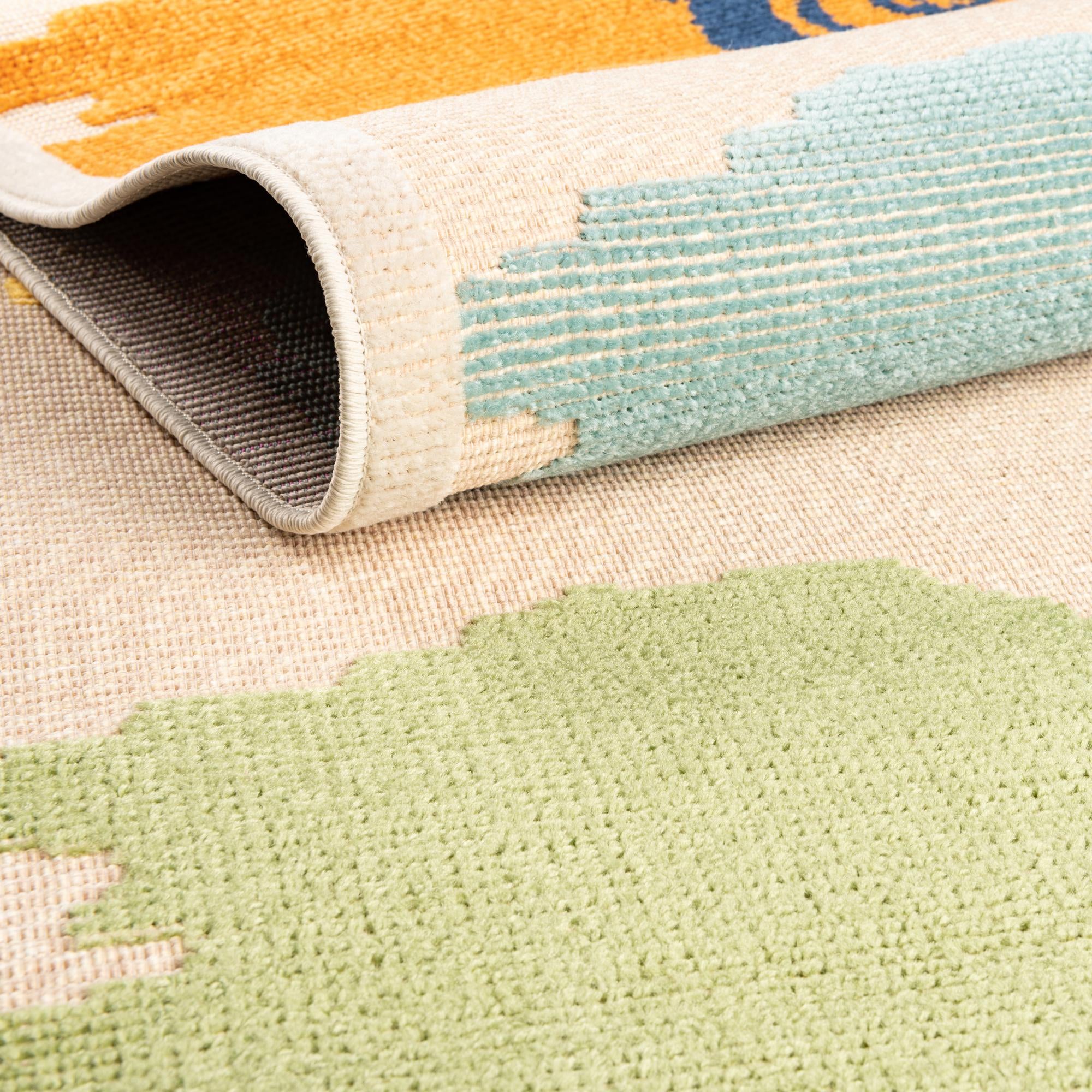 5' 3 x 7' 7 Easy-Clean Indoor / Outdoor Rug