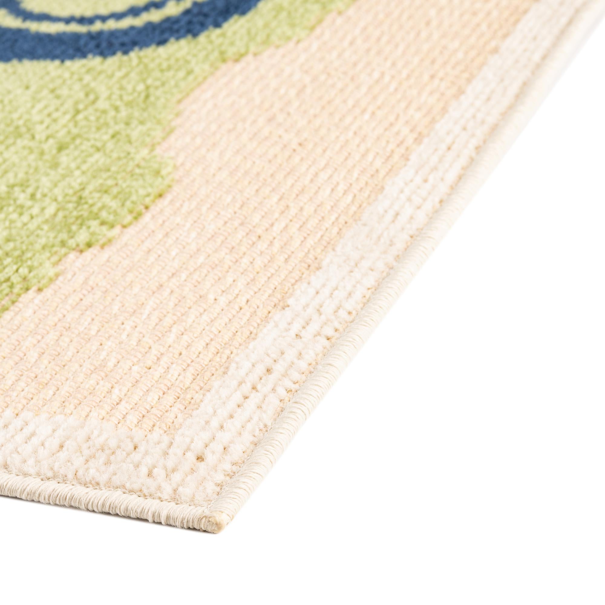 5' 3 x 7' 7 Easy-Clean Indoor / Outdoor Rug