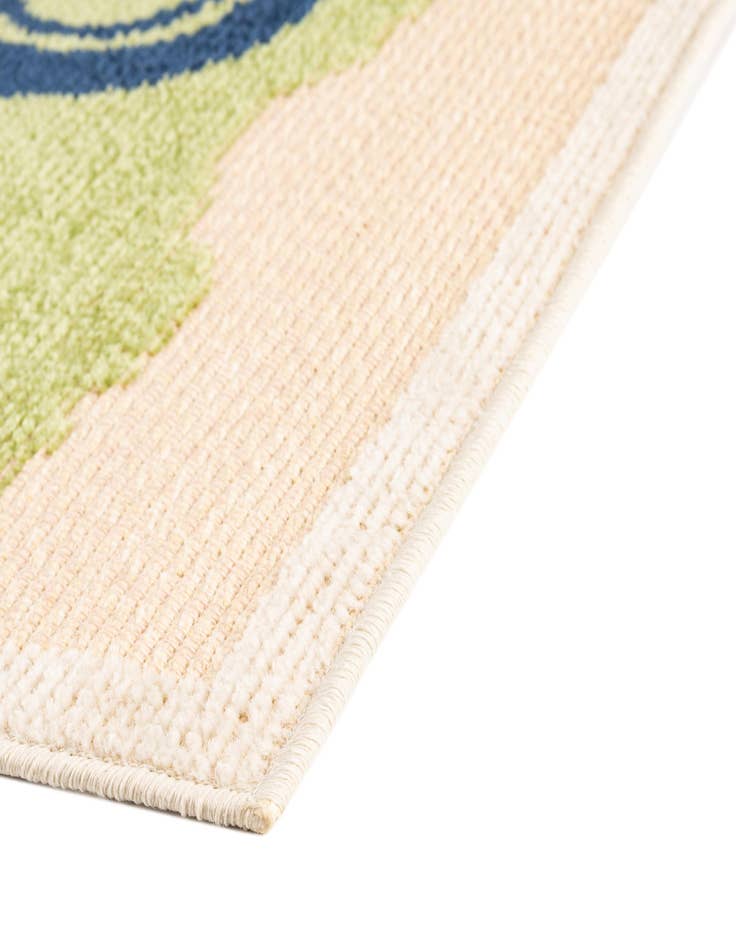 Detail image of 5' 3 x 7' 7  Washable  Indoor / Outdoor Rug