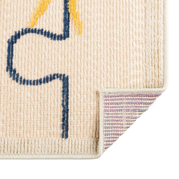 Detail image of 5' 3 x 7' 7 Easy-Clean Indoor / Outdoor Rug