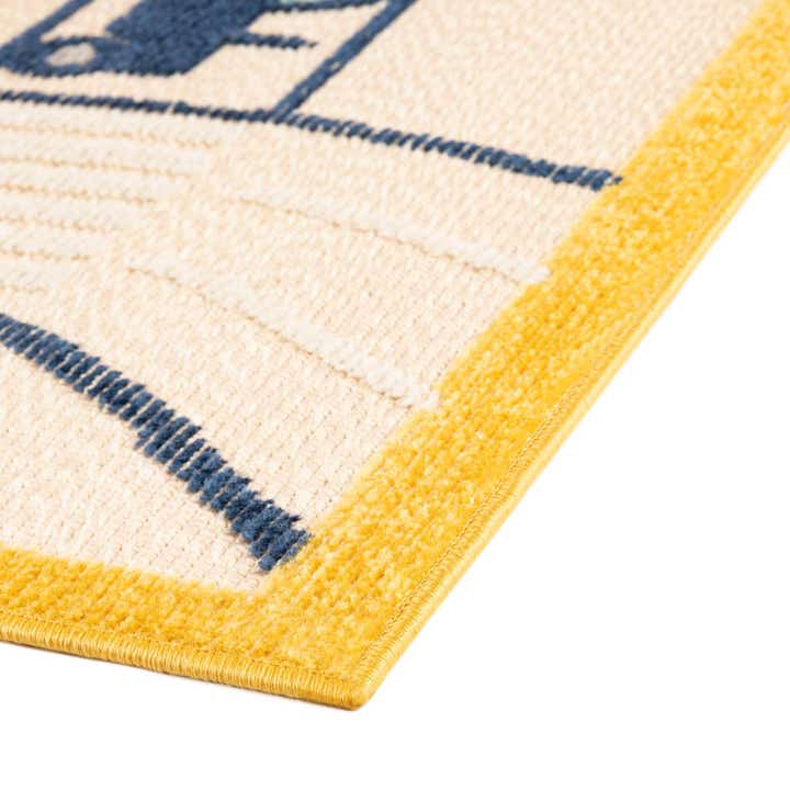5' 3 x 7' 7 Easy-Clean Indoor / Outdoor Rug