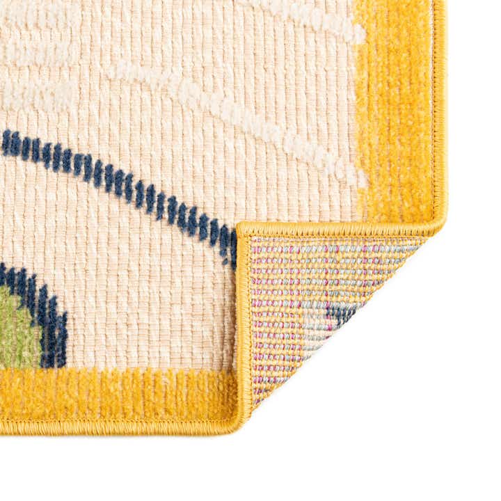 5' 3 x 7' 7 Easy-Clean Indoor / Outdoor Rug