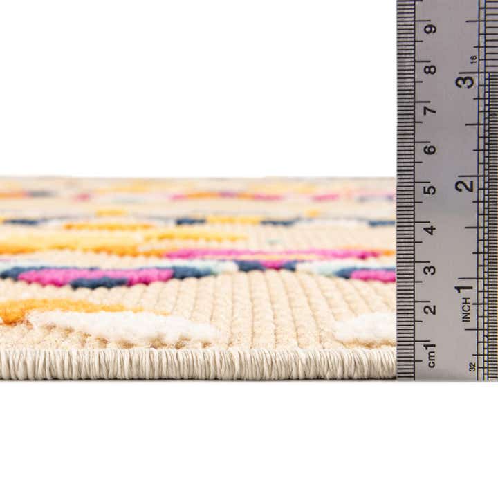 5' 3 x 7' 7 Easy-Clean Indoor / Outdoor Rug