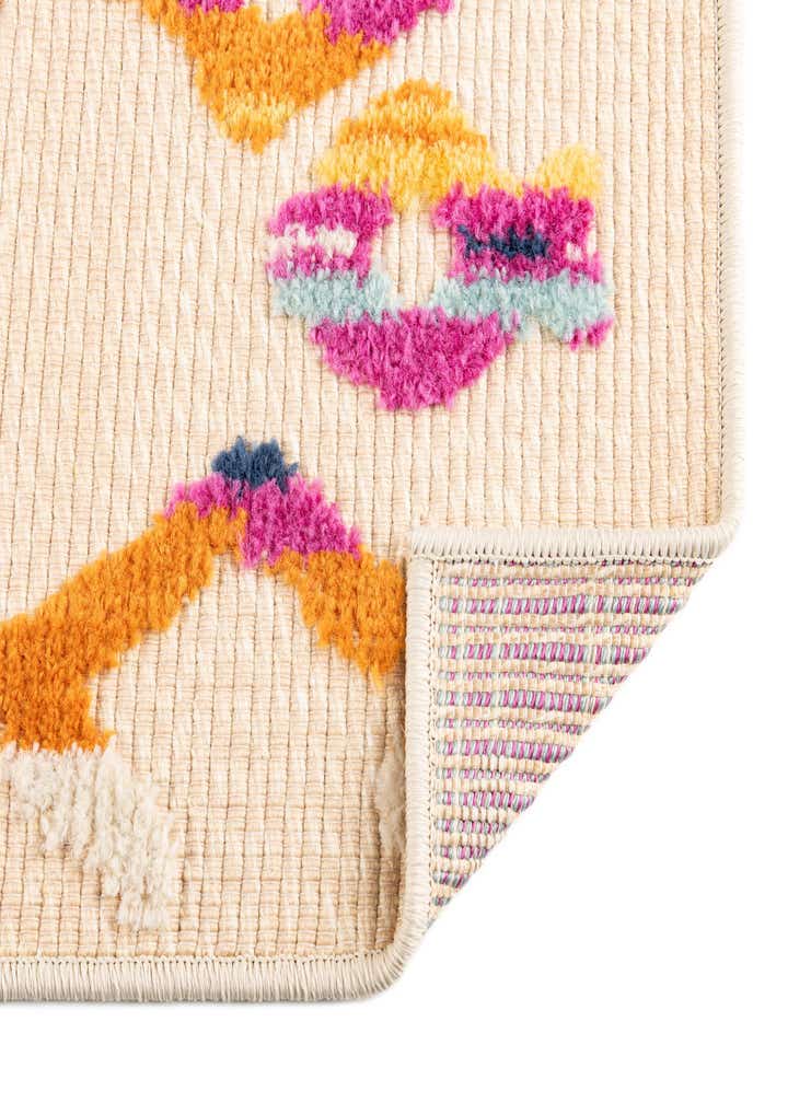 5' 3 x 7' 7 Easy-Clean Indoor / Outdoor Rug