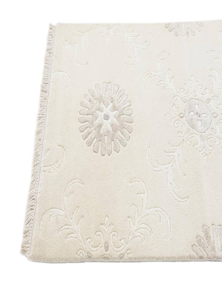 Detail image of 2' 7 x 9' 7 Hand Knotted Darya Wool Runner Rug