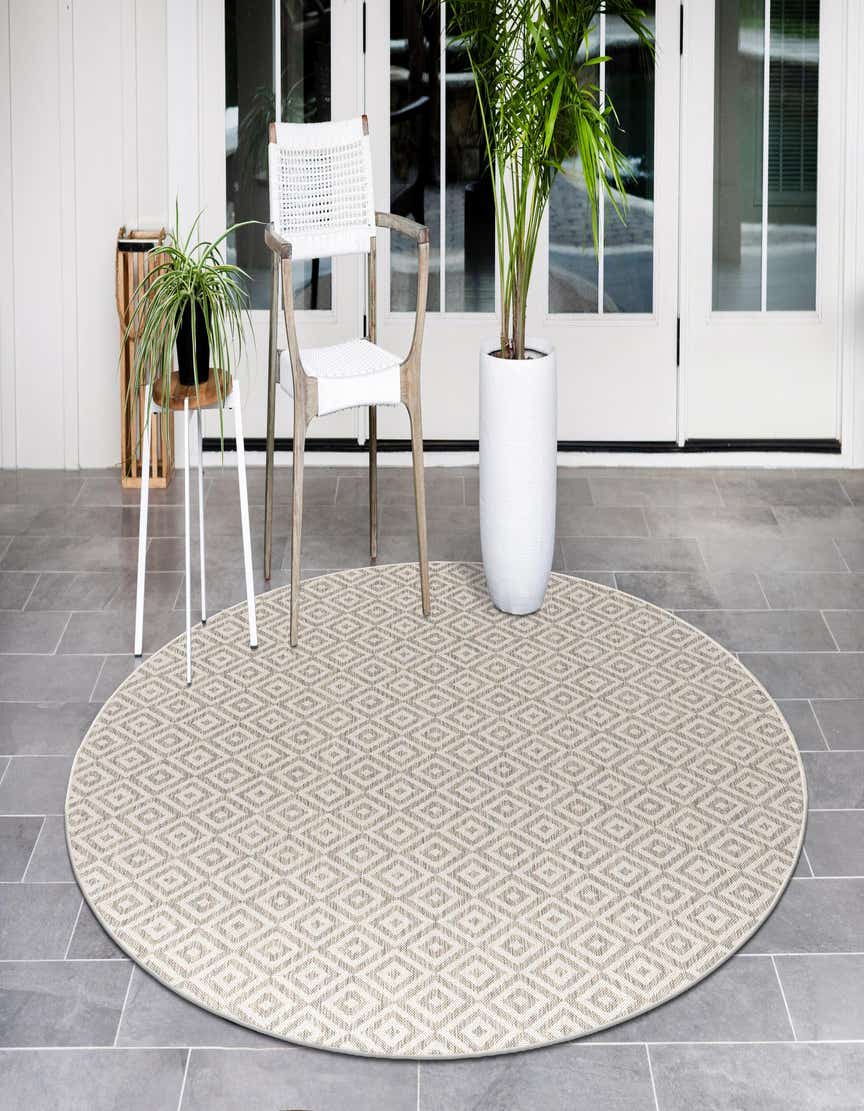 Light Gray 6' 7 x 6' 7 Jill Zarin Costa Rica Round Indoor / Outdoor Rug