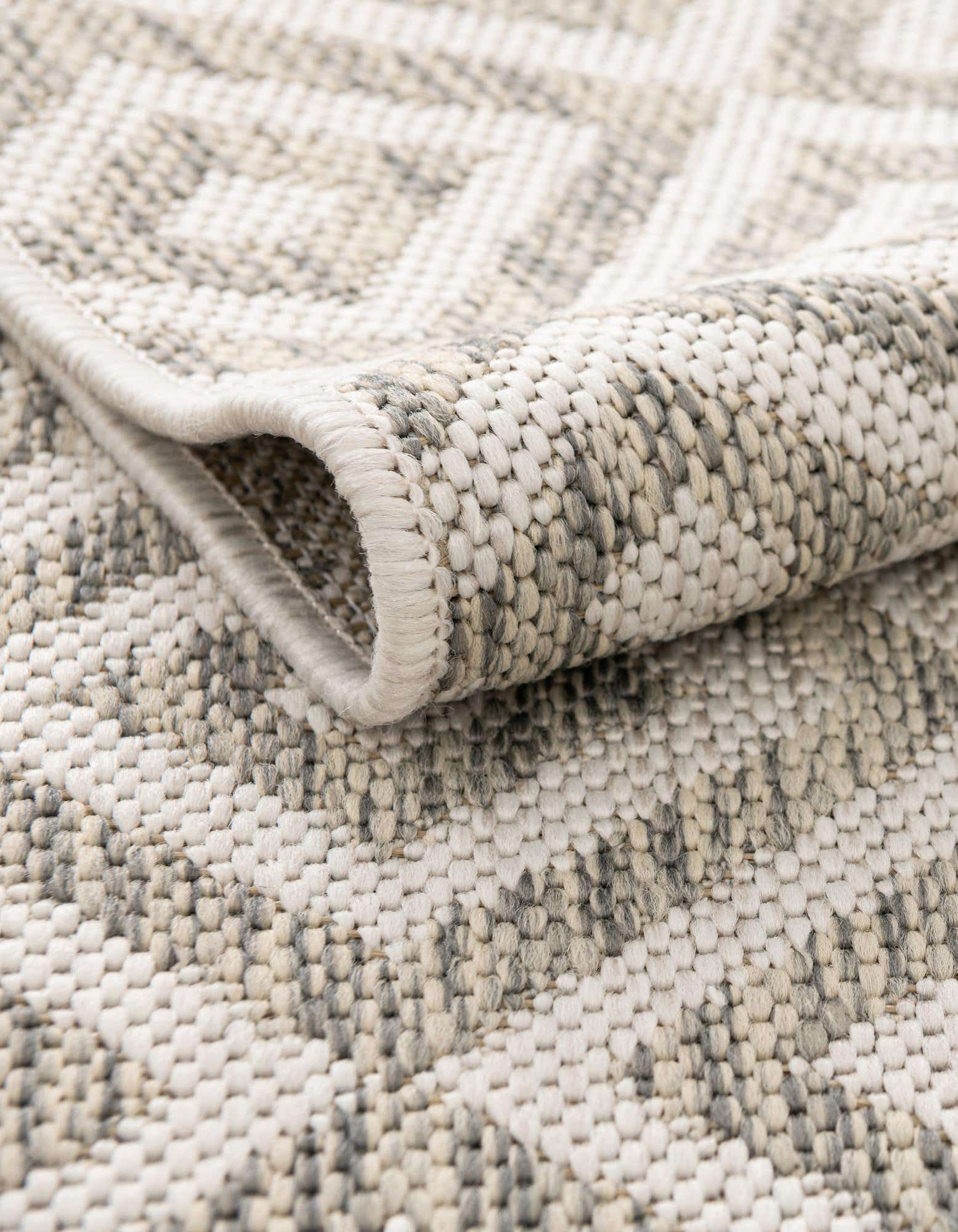 Light Gray 6' 7 x 6' 7 Jill Zarin Costa Rica Round Indoor / Outdoor Rug