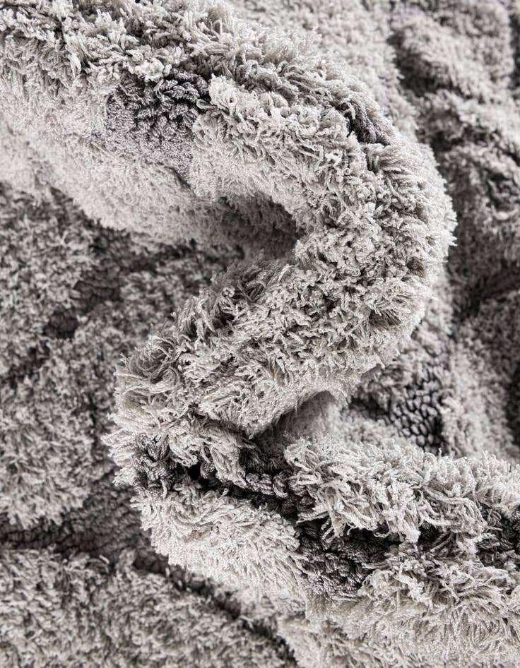 Detail image of 5' x 8' Floral Shag Rug