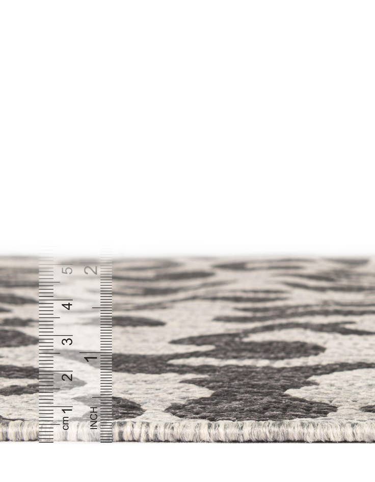Detail image of 5' 3 x 5' 3 Easy-Clean Safari Indoor / Outdoor Octagon Rug