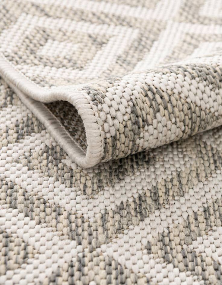 Detail image of 7' 10 x 10' Easy-Clean Jill Zarin Costa Rica Indoor / Outdoor Oval Rug