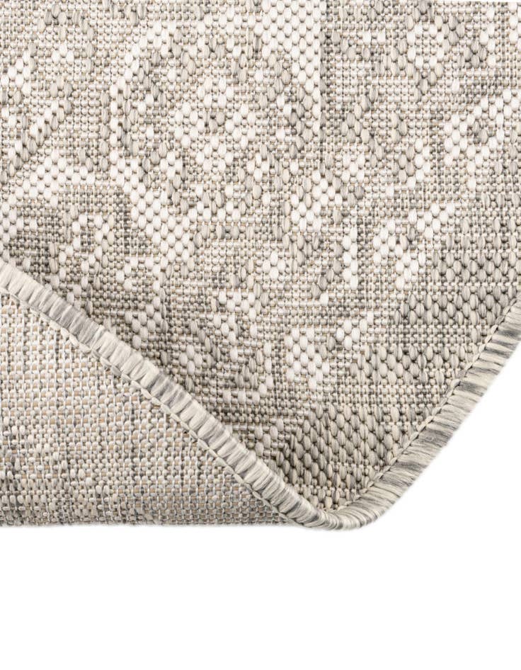 Detail image of 3' x 5' 3 Easy-Clean Aztec Indoor / Outdoor Oval Rug