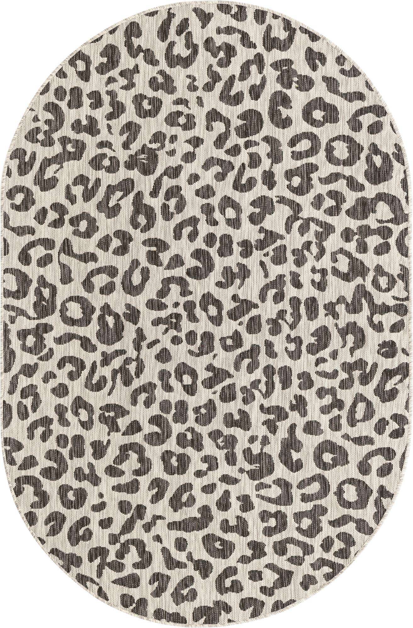 5' 3 x 8' Easy-Clean Safari Indoor / Outdoor Oval Rug