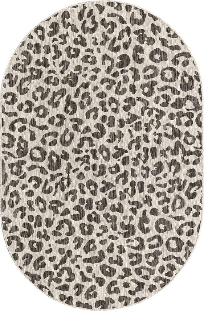 5' 3 x 8' Easy-Clean Safari Indoor / Outdoor Oval Rug