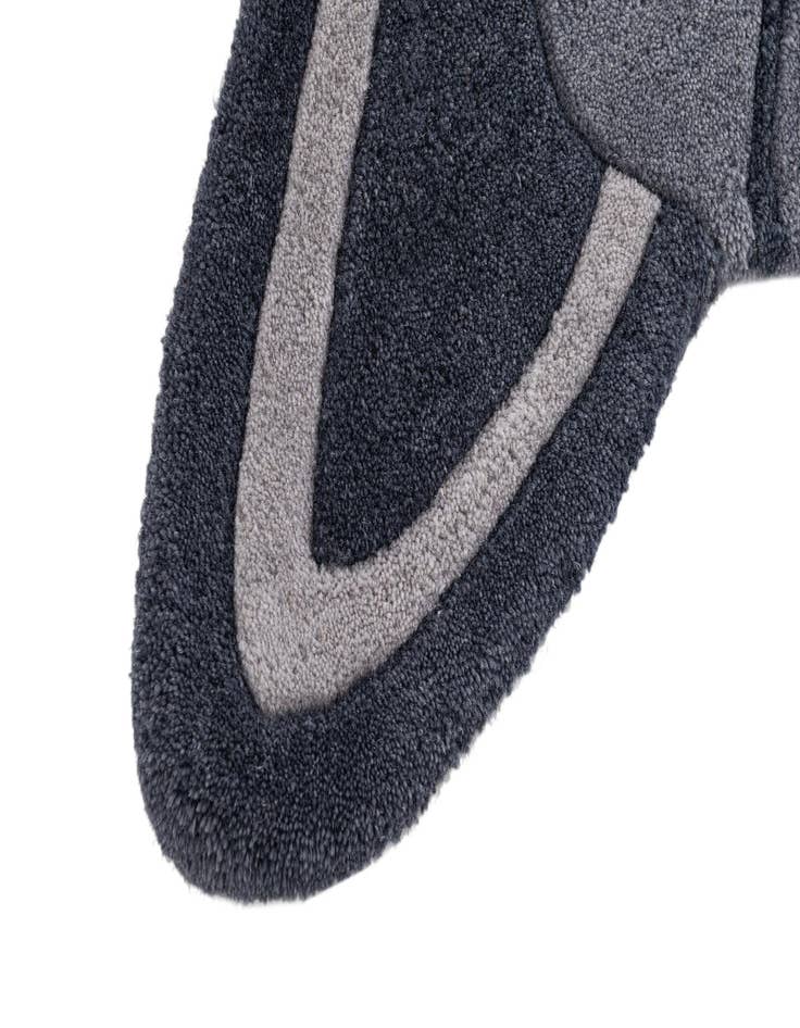 Detail image of 1' 10 x 3' 8 Playtime Kids Wool Oval Rug