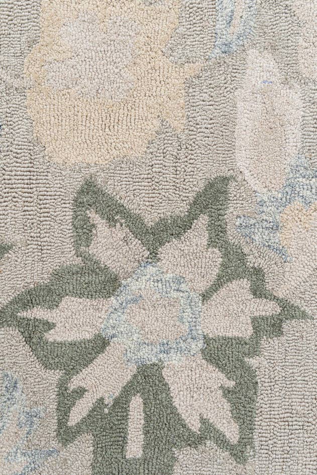 Detail image of 3' x 4' 10 Agra Rug