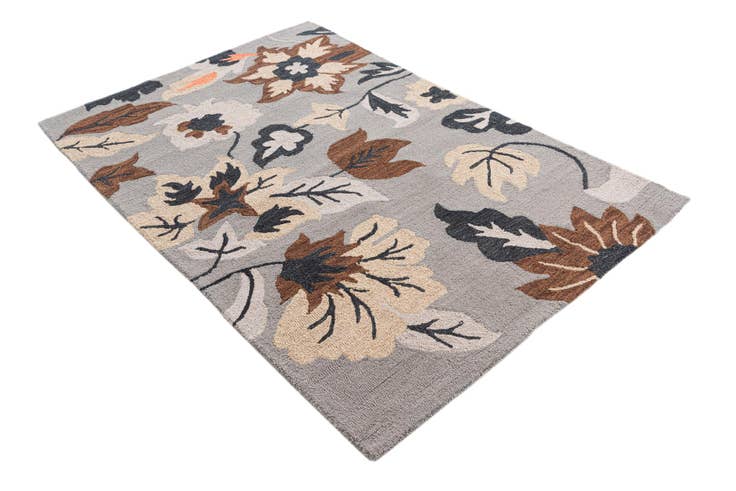 Detail image of 4' x 6' Agra Rug