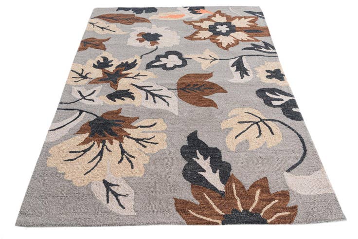 Detail image of 4' x 6' Agra Rug