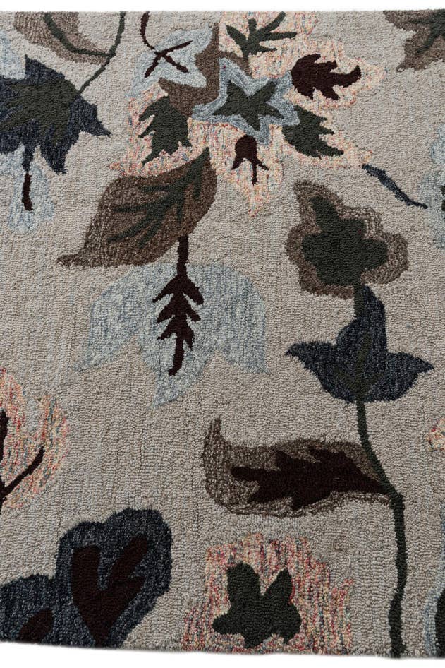 Detail image of 4' 1 x 6' Agra Rug
