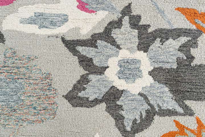 4' 1 x 6' Agra Rug
