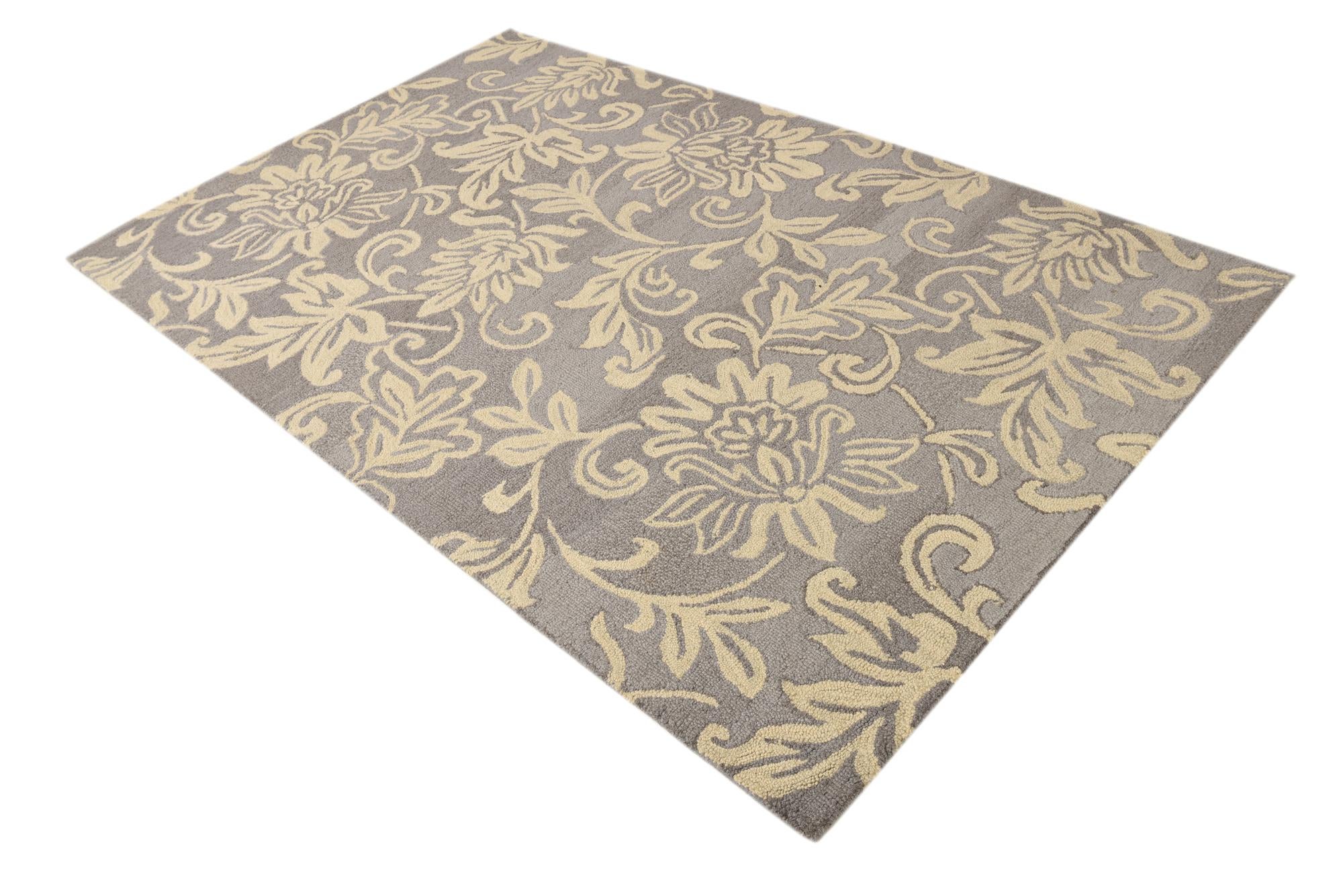 5' x 8' Agra Rug