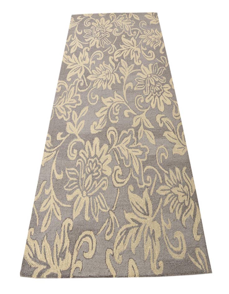 Detail image of 5' x 8' Agra Rug