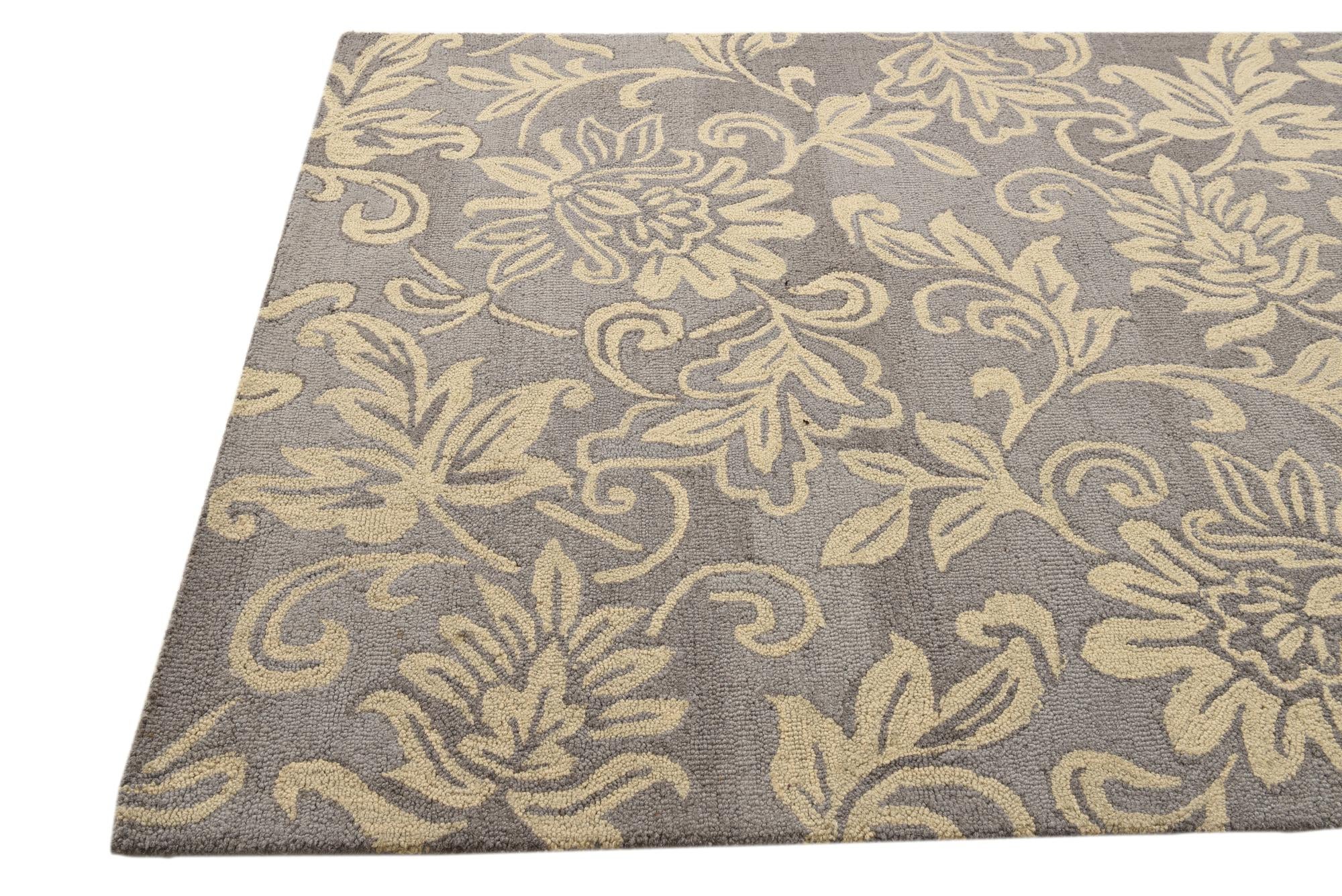 5' x 8' Agra Rug