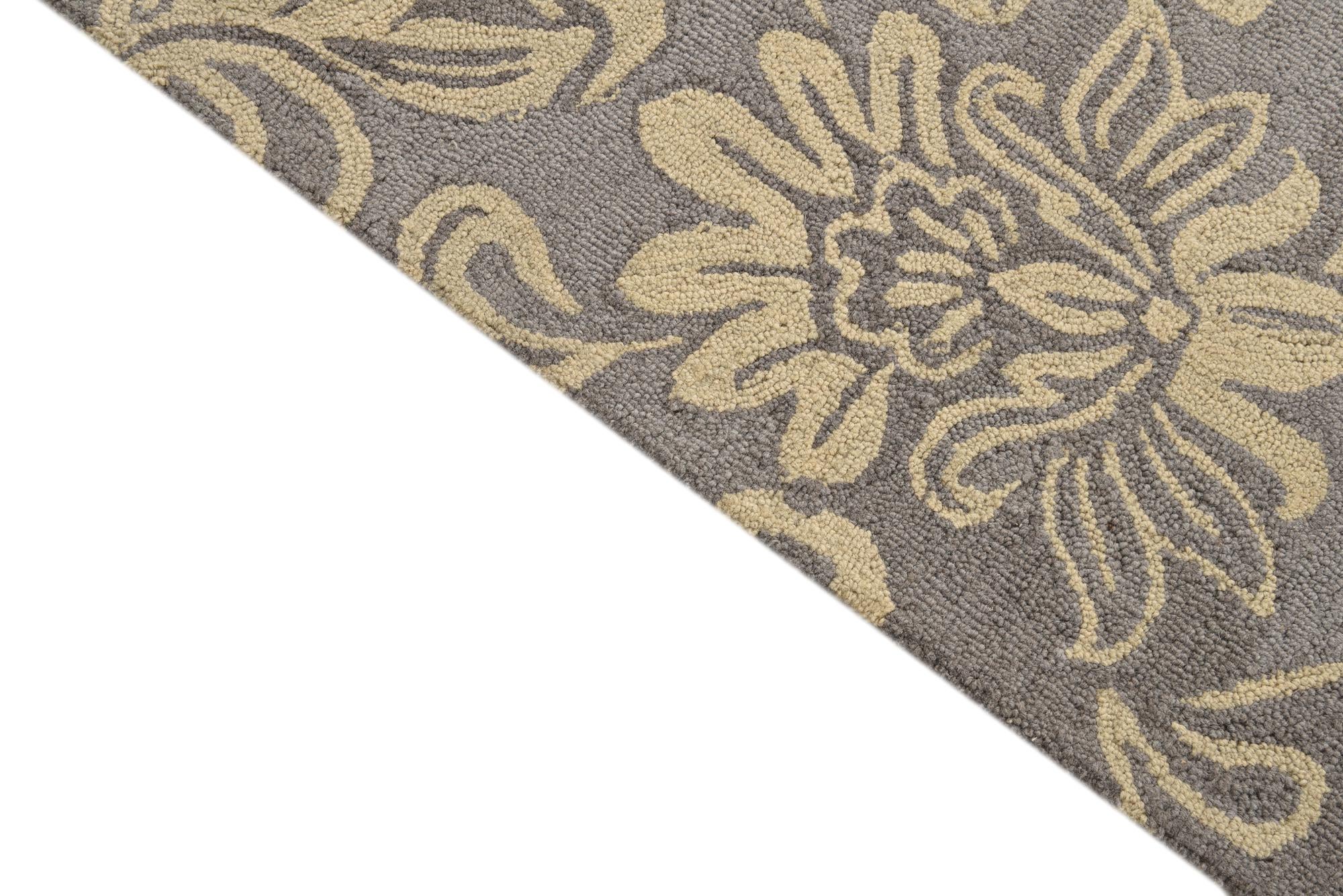 5' x 8' Agra Rug