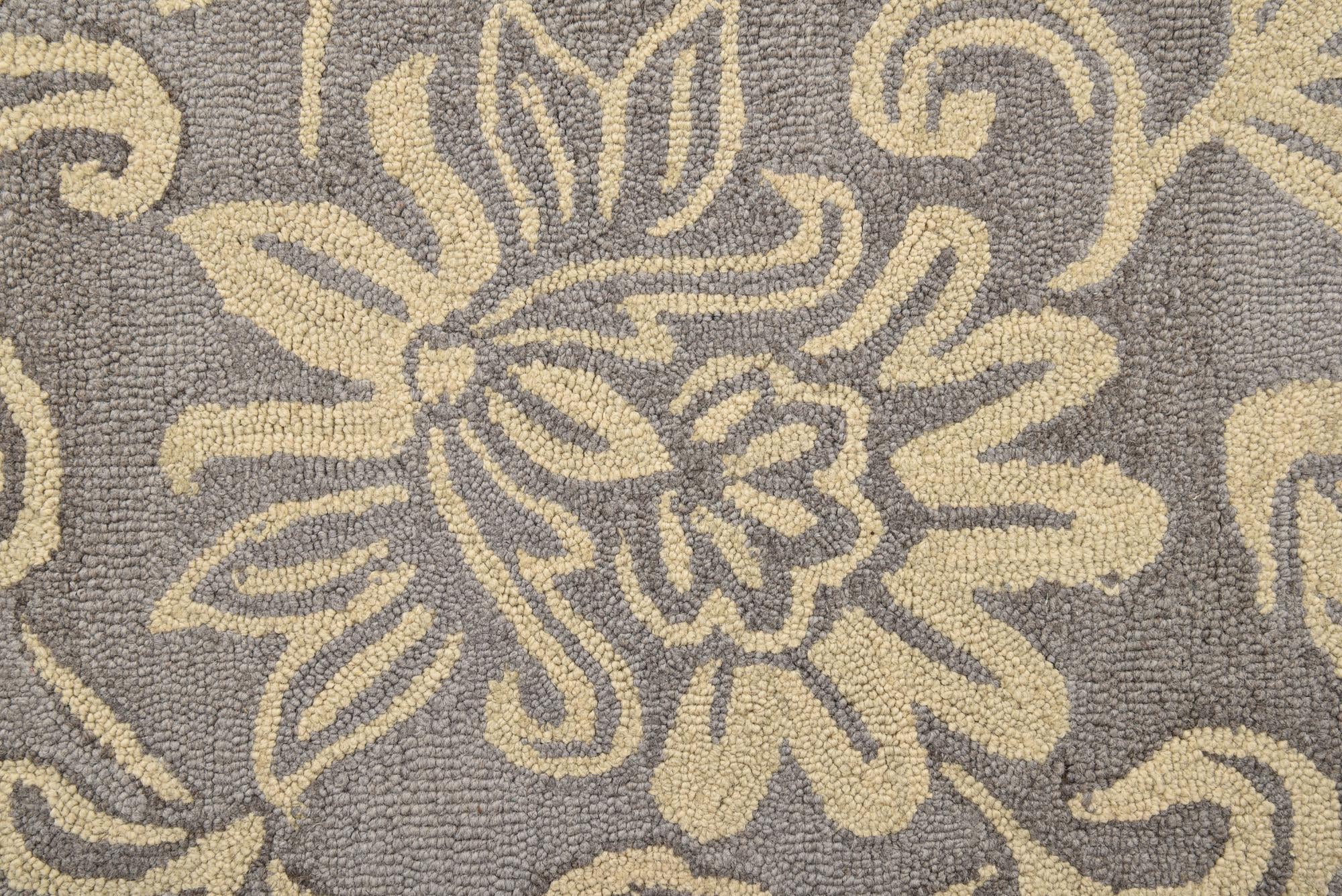 5' x 8' Agra Rug