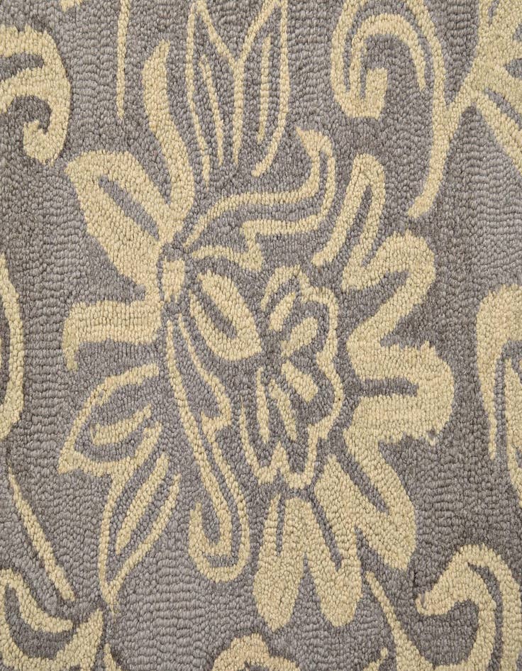 Detail image of 5' x 8' Agra Rug