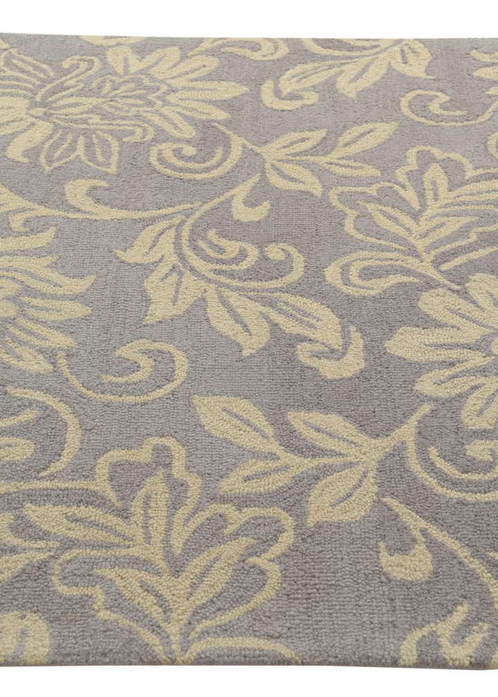 5' x 8' 1 Agra Wool Rug