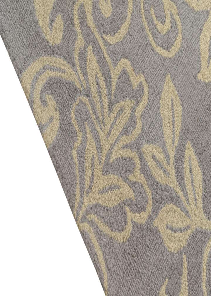 5' x 8' 1 Agra Wool Rug