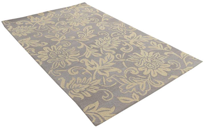 Detail image of 5' 1 x 8' 1 Agra Rug