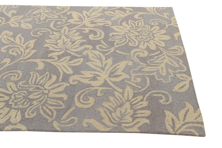 Detail image of 5' 1 x 8' 1 Agra Rug