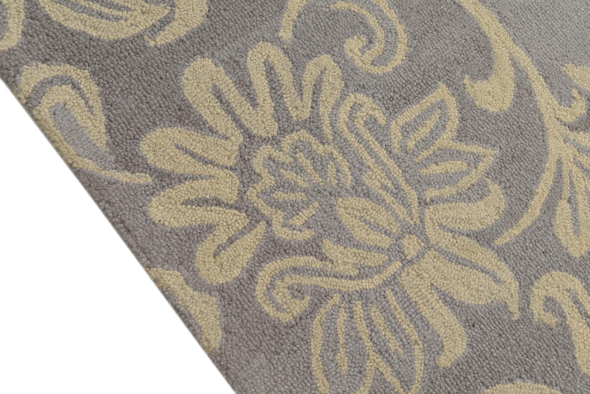 5' x 8' Agra Wool Rug